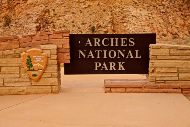 Arches NP -- Park Entrance Sign 