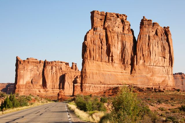 Arches NP -- The Organ and Court House Towers in background 