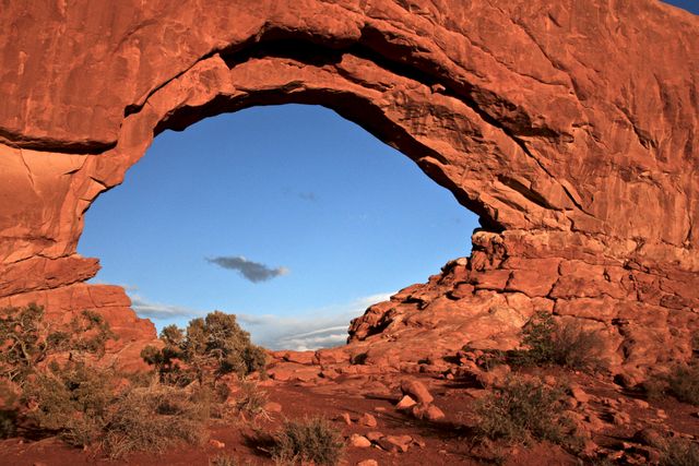 Arches NP -- Turret Arch - up close 