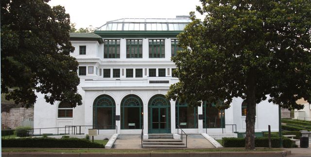 Maurice Bathhouse
